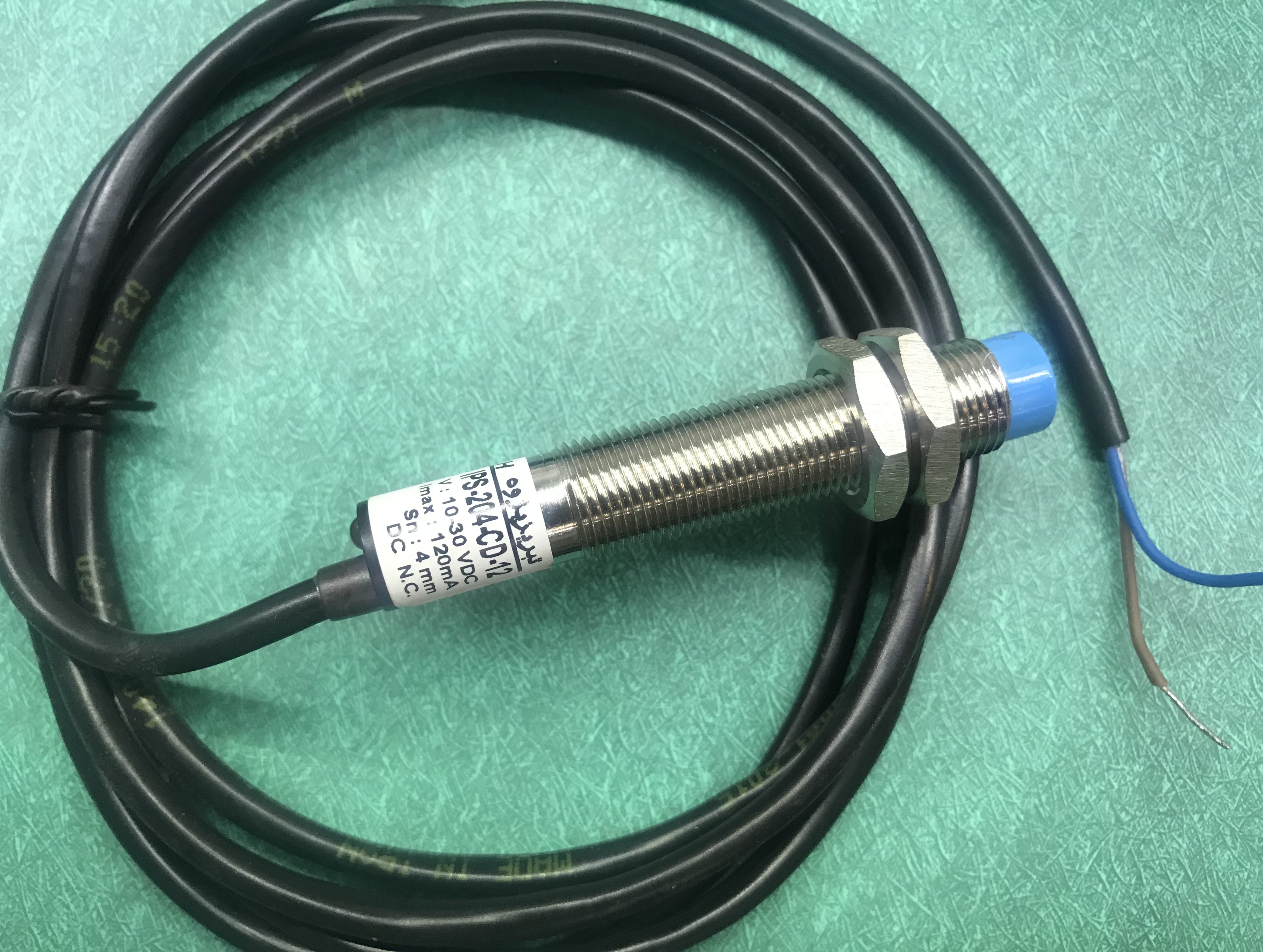 سنسور القایی ( Proximity Switch)با مشخصات فنی  IPS-204-CD-12 با تغذیه DC قطر 12