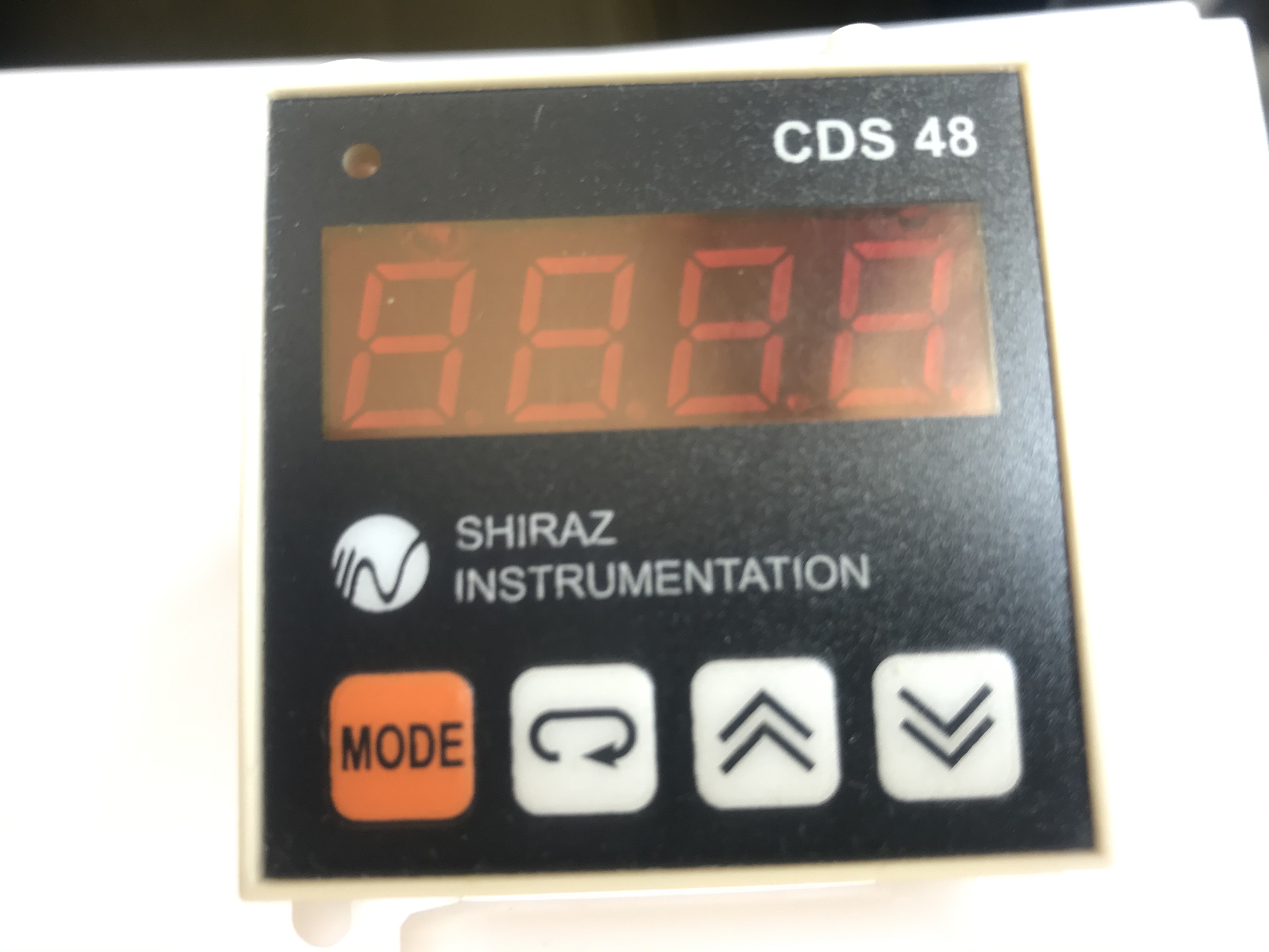 کانتر یا شماره اندازه دیجیتال مدل CDS45 سایز 48*48 میلیمتر تغذیه 12 ولت DC و خروجی سنسور یا رله