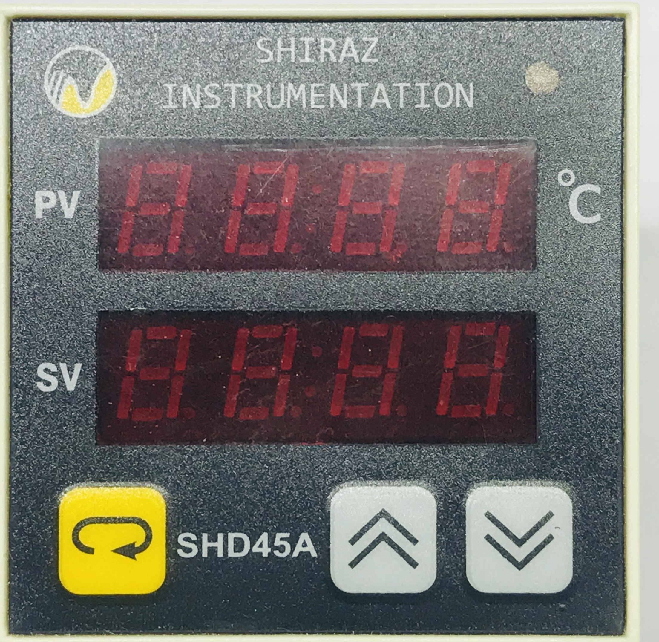 ترموستات یا کنترل دما SHD48 A سایز 48*48 تیپ K با رنج حرارتی 0 - 400