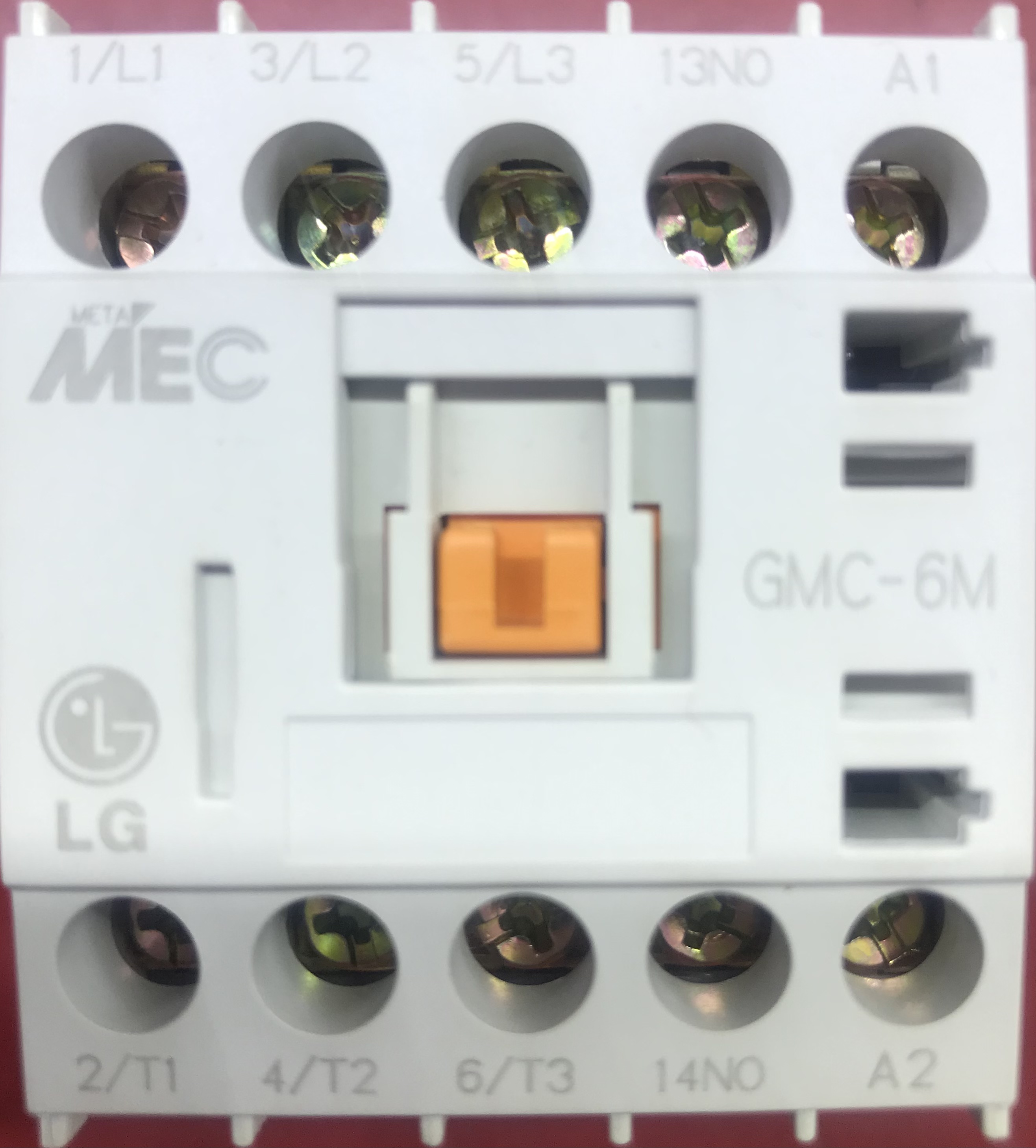 مینی کنتاکتور ال جی مدل GMC-6M جریان 6 آمپری با ولتاژ وردی بوبین AC 220 ولت/60-HZ-50